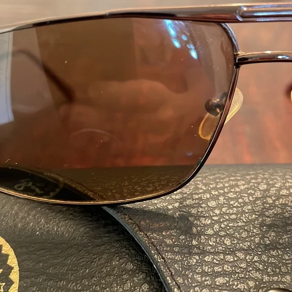 Authentic Ray-Ban Aviator Style Sunglasses - Picture 4 of 9